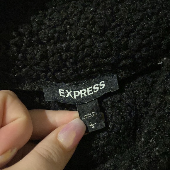 Express Teddy Sherpa Large w/ Crystal button embellishments - Picture 7 of 8